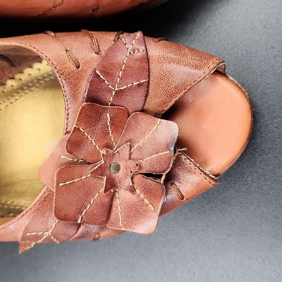 Seychelles Womens Heels Memory Lane Retro Peep Toe Flower Detail Whiskey Size 10 - Picture 10 of 16